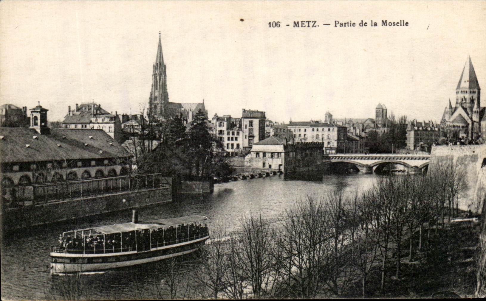 CPA Metz Partie De La Moselle Bateau