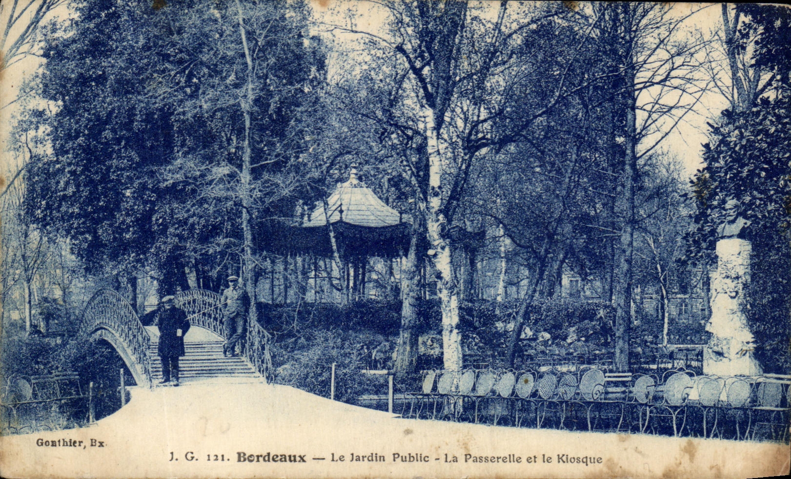 CPA Bordeaux Le Jardin Public La Passerelle et le Kiosque