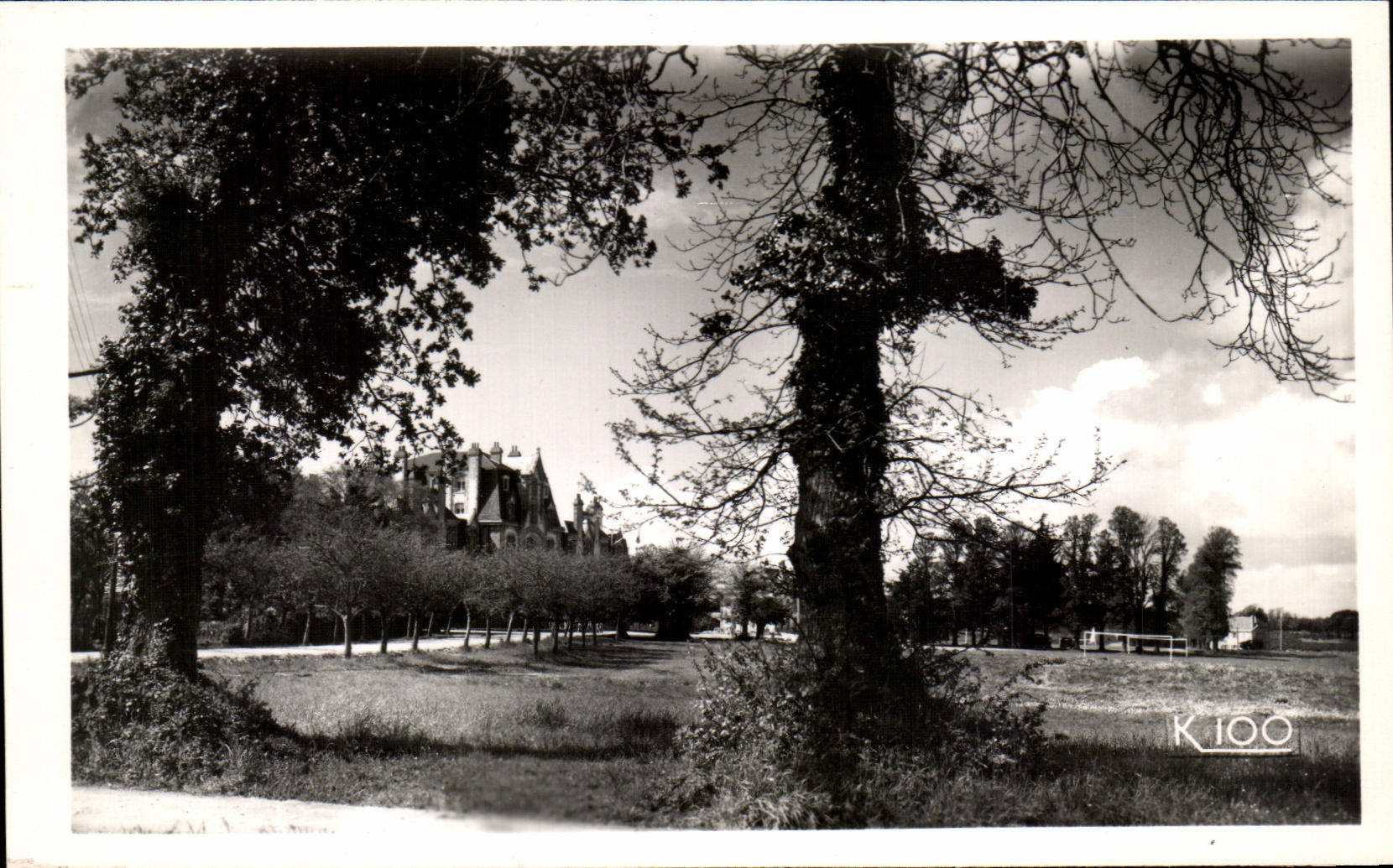 CPA Loctudy Ecole des Mousses Le Chateau du Dourdy