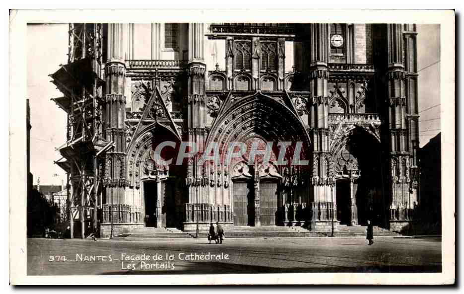 CPA Nantes Facade de la Cathedrale Les Portails