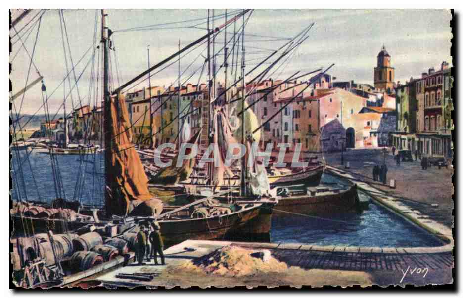 CPA Cote D'Azur Saint Tropez Vue generale du port Bateaux