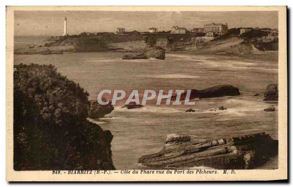 CPA Biarritz Cote du Phare vue du port des Pecheurs