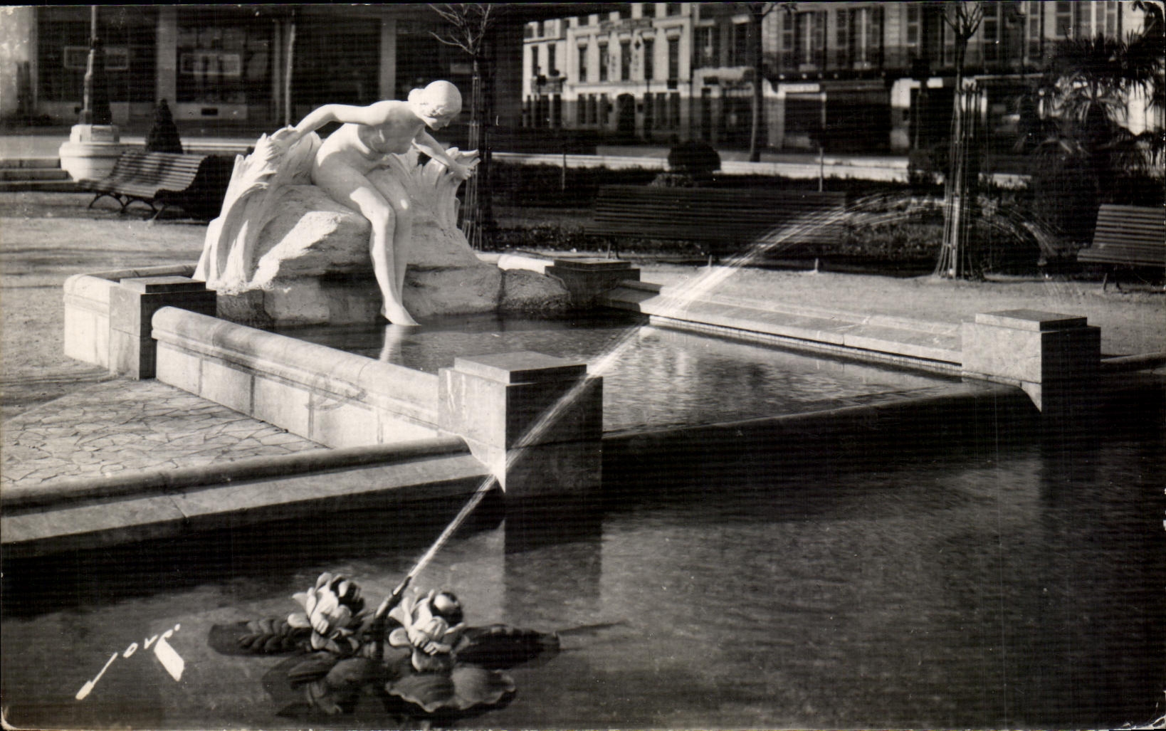 La Source — Square Clemenceau — Éditions JOVES, Pau (B.P.)
