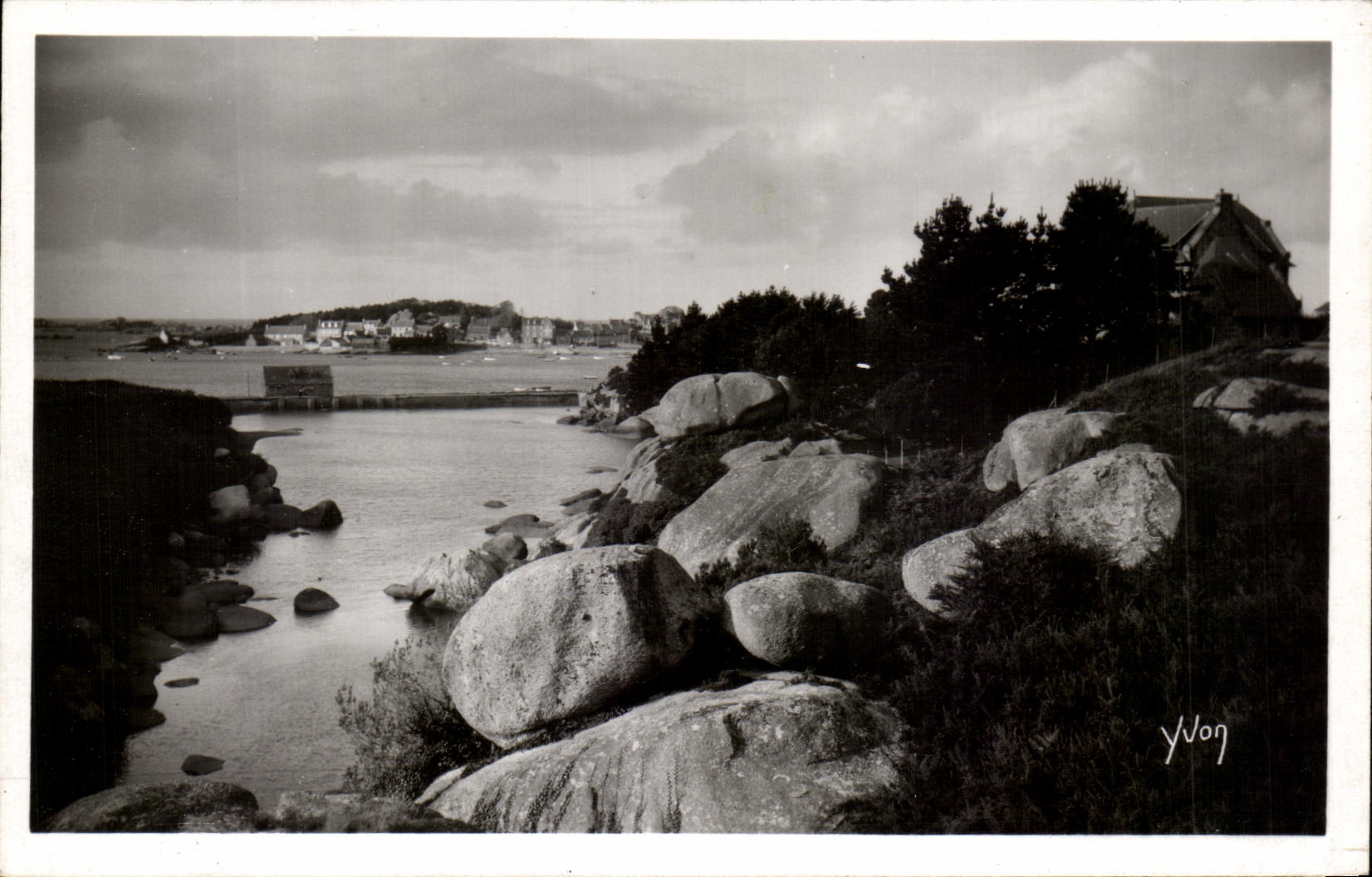 Baie Sainte-Anne — Ploumanac'h (C.-du-N.) — Yvon