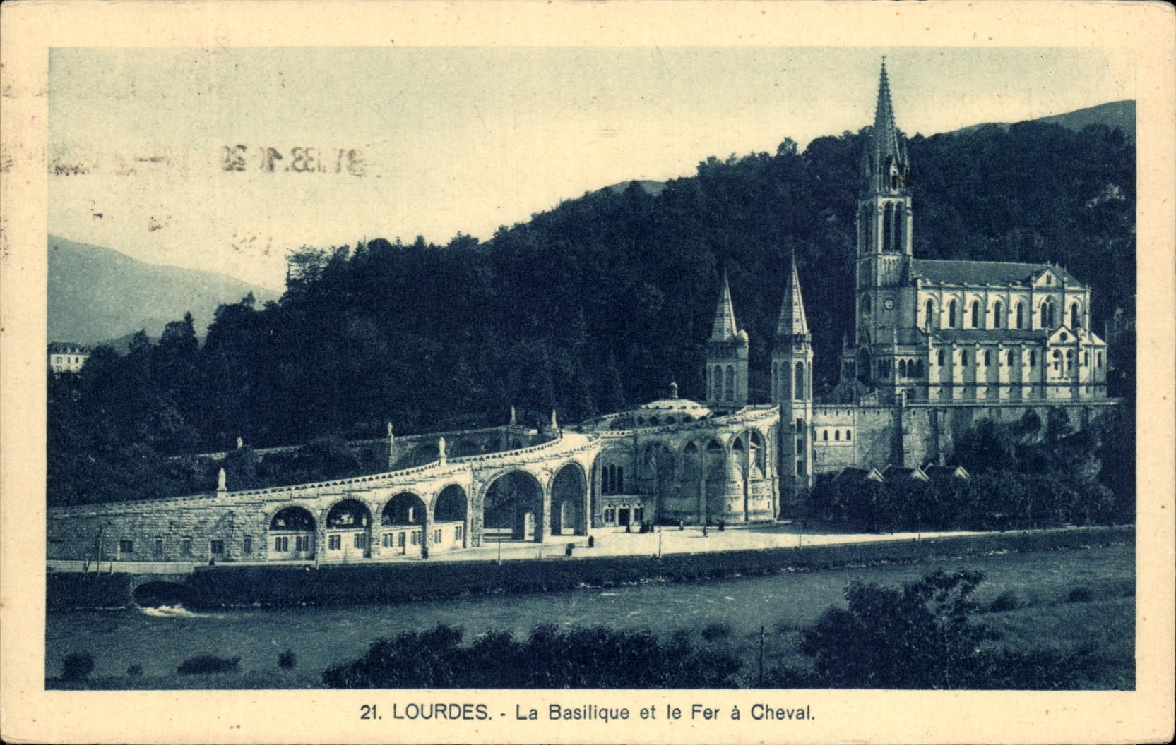 CPA Lourdes la Basilique et le Fer a Chevel