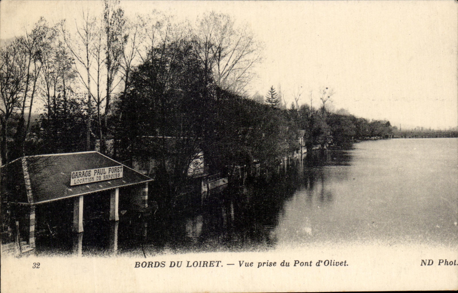 Bords du Loiret — Vue prise du Pont d'Olivet — Garage Paul Foret, location de barques