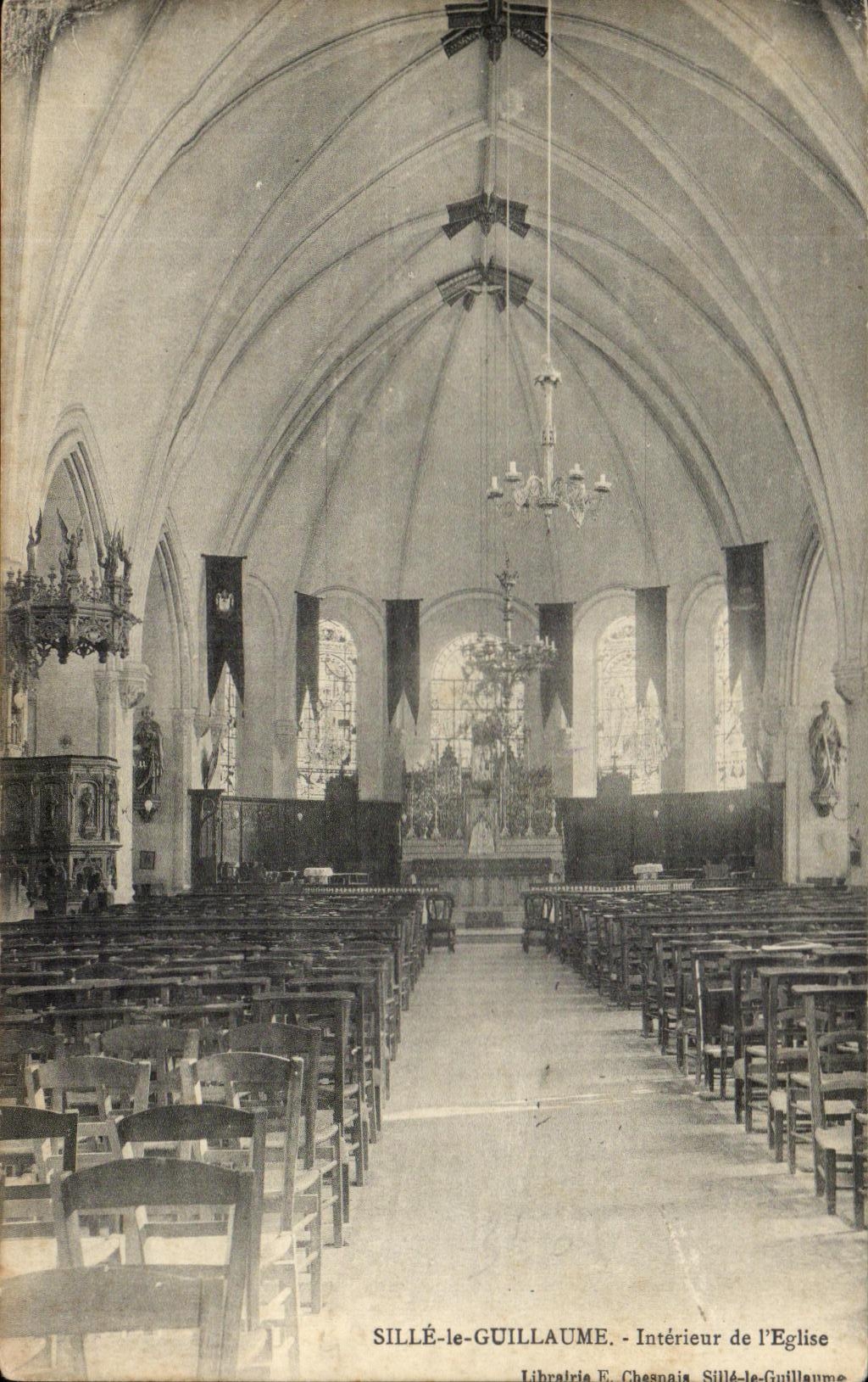 CPA Sille le Guillaume Interieur de l'Eglise 