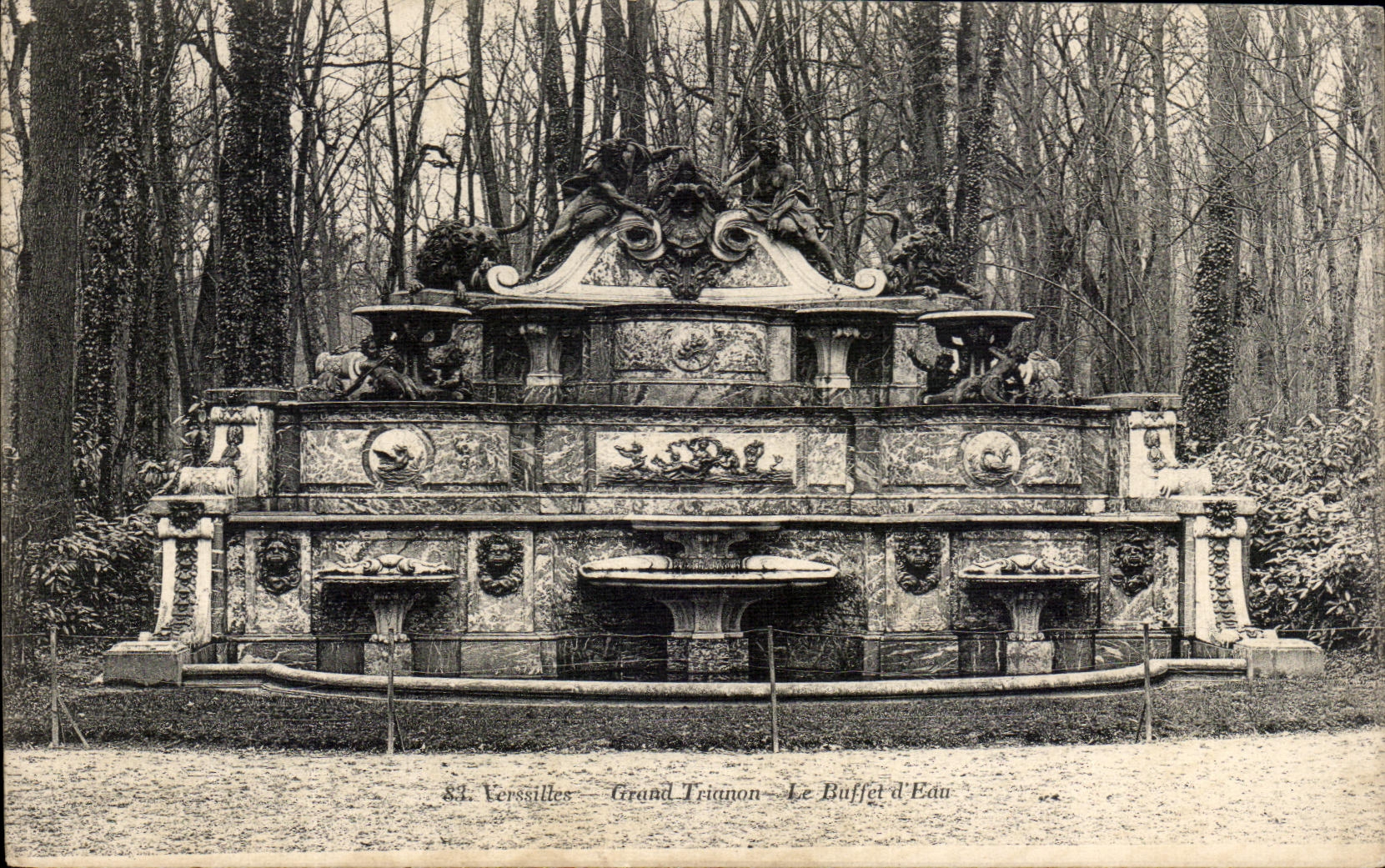 CPA Versailles Grand Trianon Le buffet d'eau