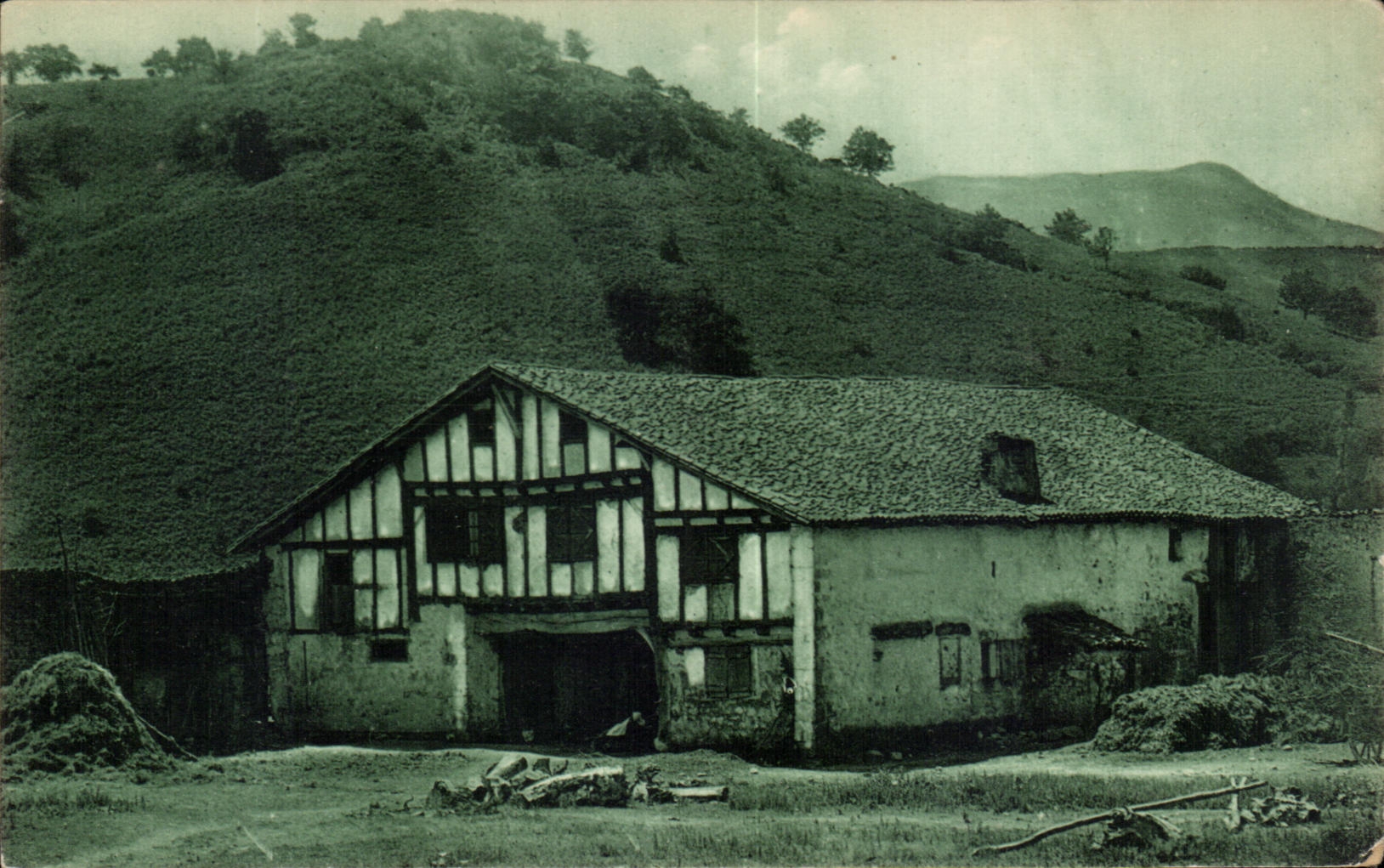 Maison Basque à Ibarron — Pays Basque — Phototypie Mared Bonteaux