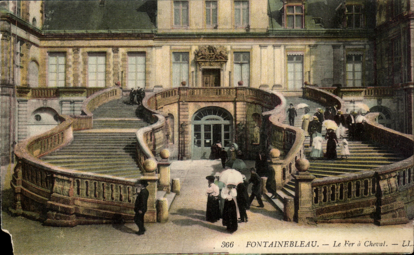 Fontainebleau — Le Fer à Cheval — LL. n° 366