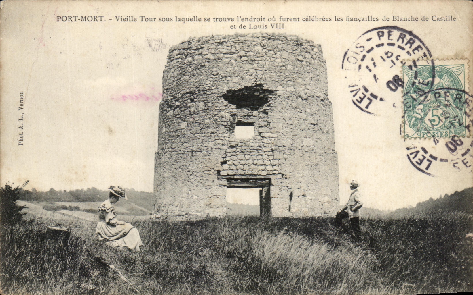 CPA Pont Mort Vieille tour Sous Laquelle Se Tronve L'endroit Ou Furent celebrees les fiancailles de Blanche de CastilleV