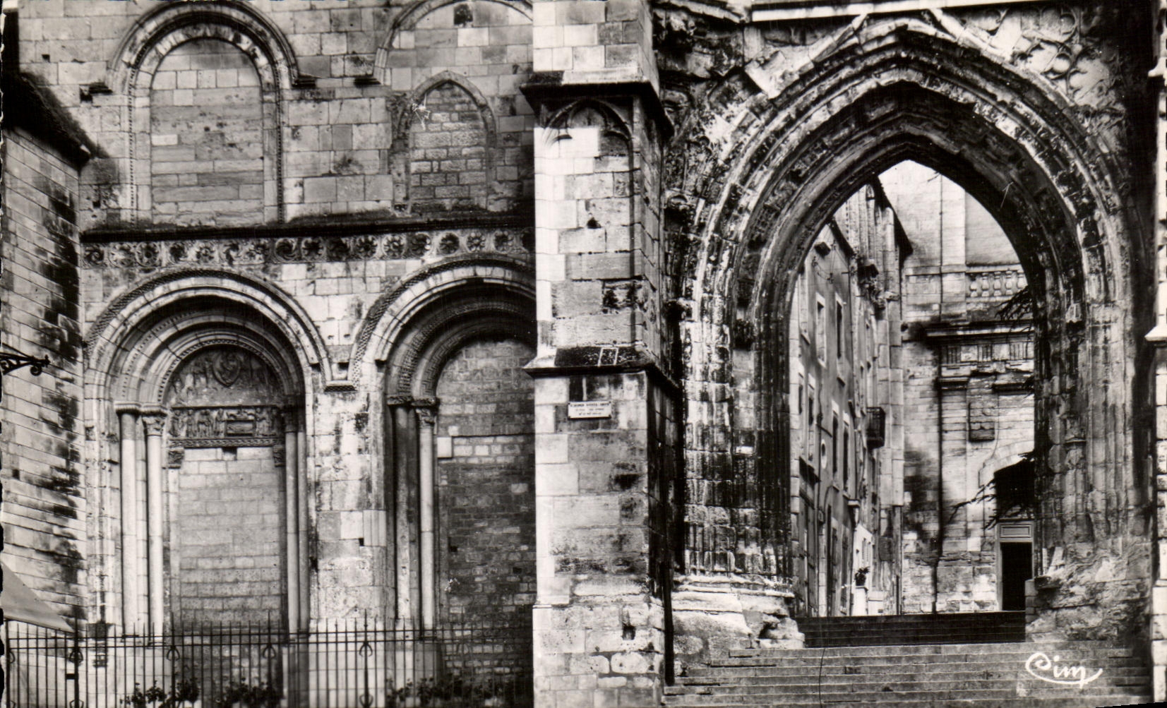 CPA La Charite Sur Loire Eglise Ste Croix Facade Primitive