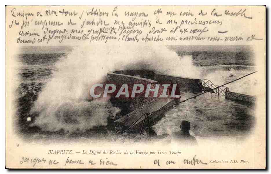 CPA Blarritz La Digue du Rocher de la VIerge par Gros Temps