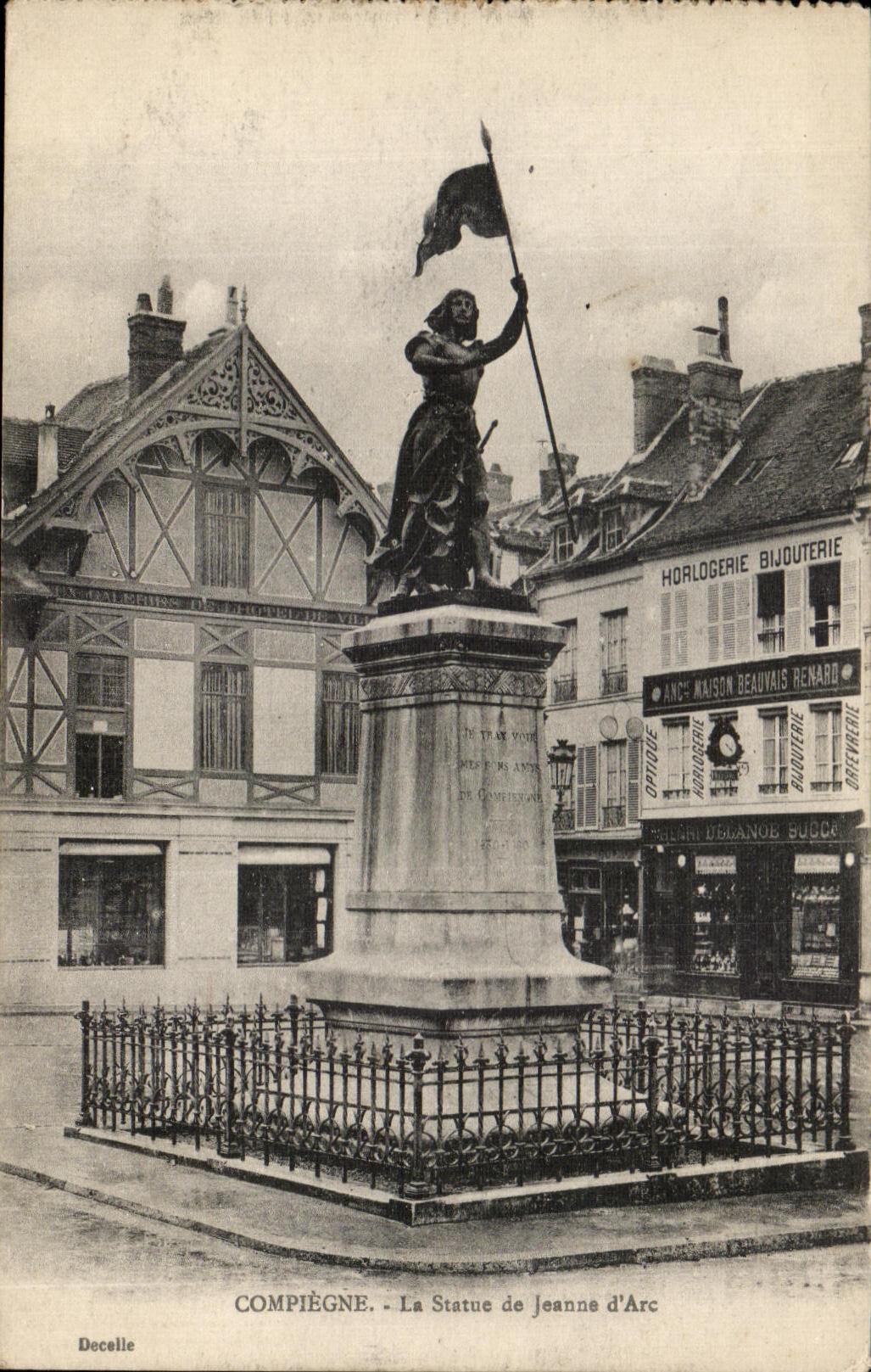 Compiègne - La Statue de Jeanne d'Arc — Decalle