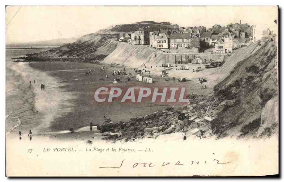CPA Le Portel La Plage et les Falaises
