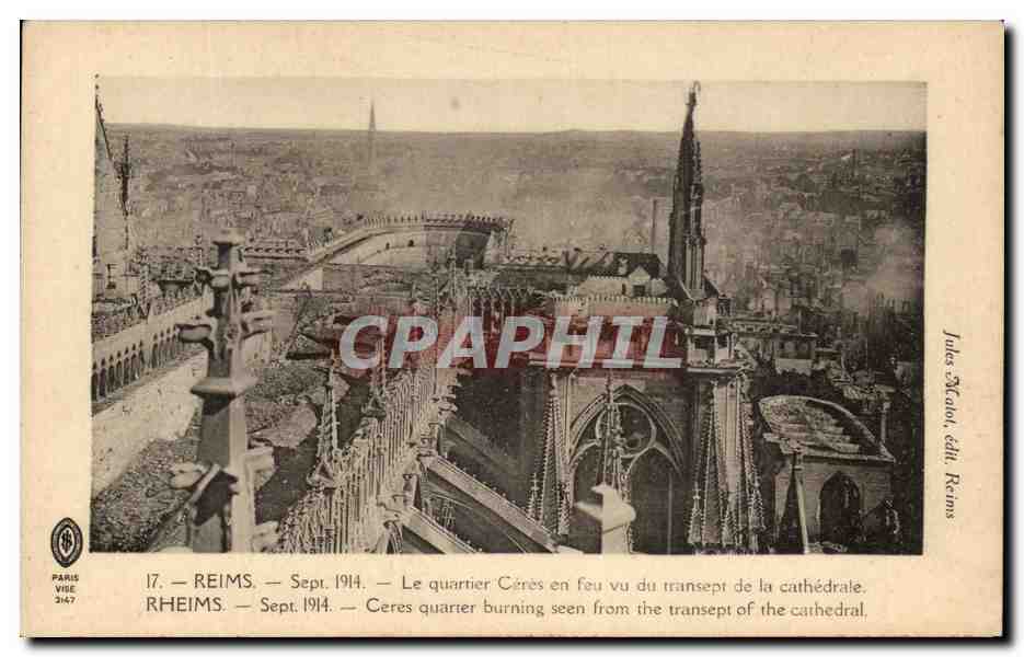 CPA Reims Le Quartier Ceres en Feu vu du Transept de la Cathedrale Militaria