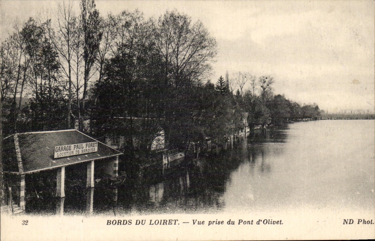 Bords du Loiret — Vue prise du Pont d'Olivet — Garage Paul Foret, location de barques