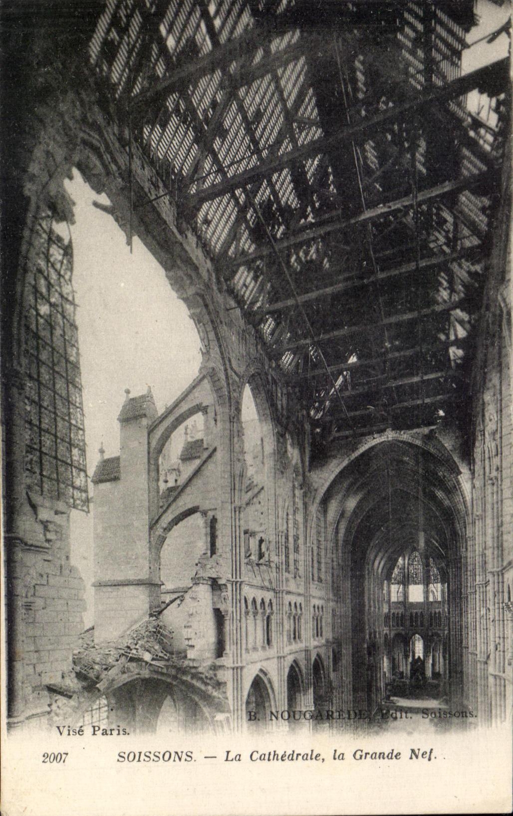 Soissons — La Cathédrale, la Grande Nef — B. NOUGAREDE, Edit. Soissons