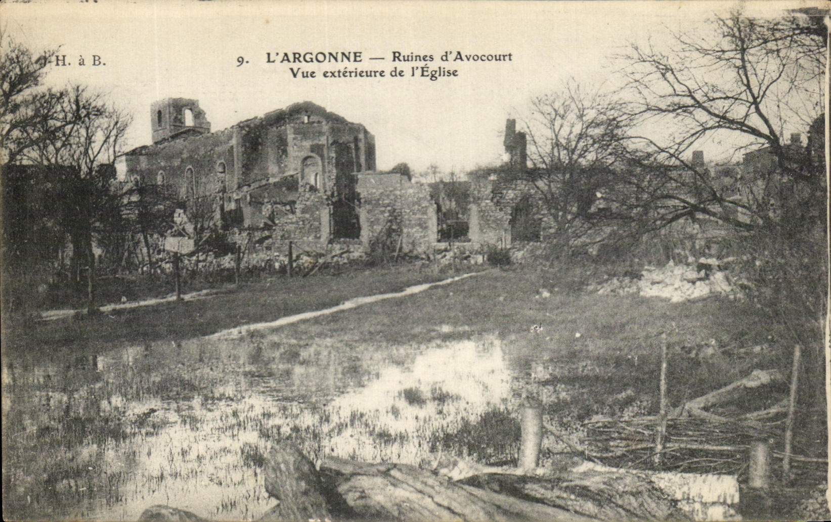 CPA L'Argonne Ruines d'Avocourt Vue exterieure de l'Eglise Militaria