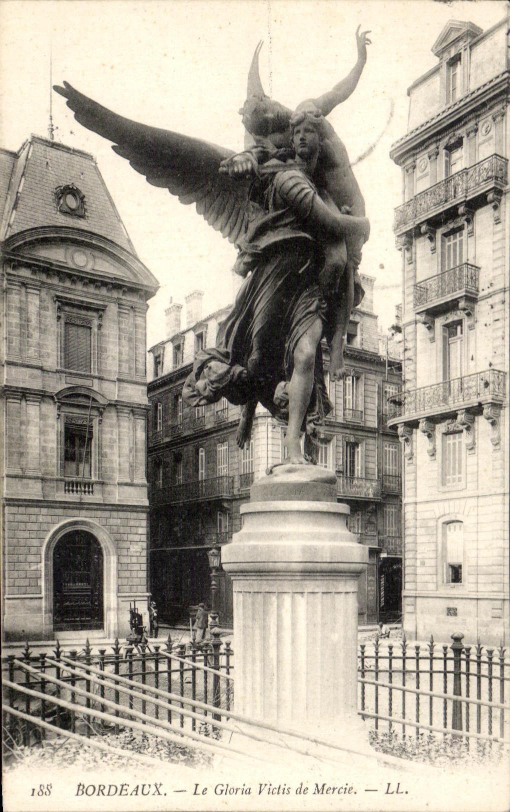 CPA Bordeaux Le Gloraia Victis de Mercie 