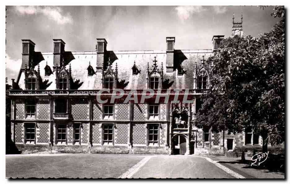 CPA Blois Entree Principale du Chateau 