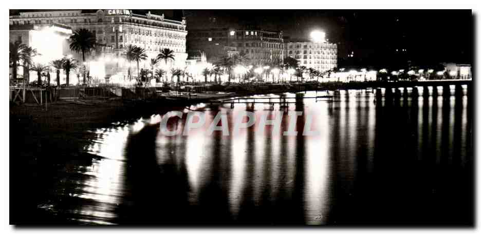 CPA La Cote D'Azur Cannes La Croisette la nuit