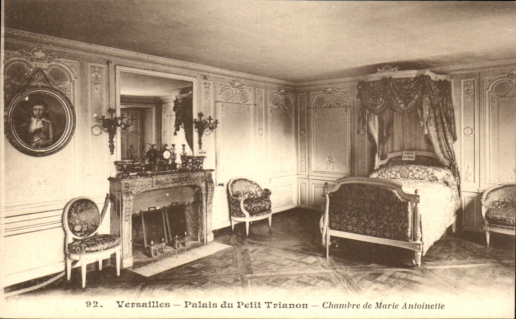 Versailles — Palais du Petit Trianon — Chambre de Marie Antoinette — Héliot Bourdier-Faucheux, n°92