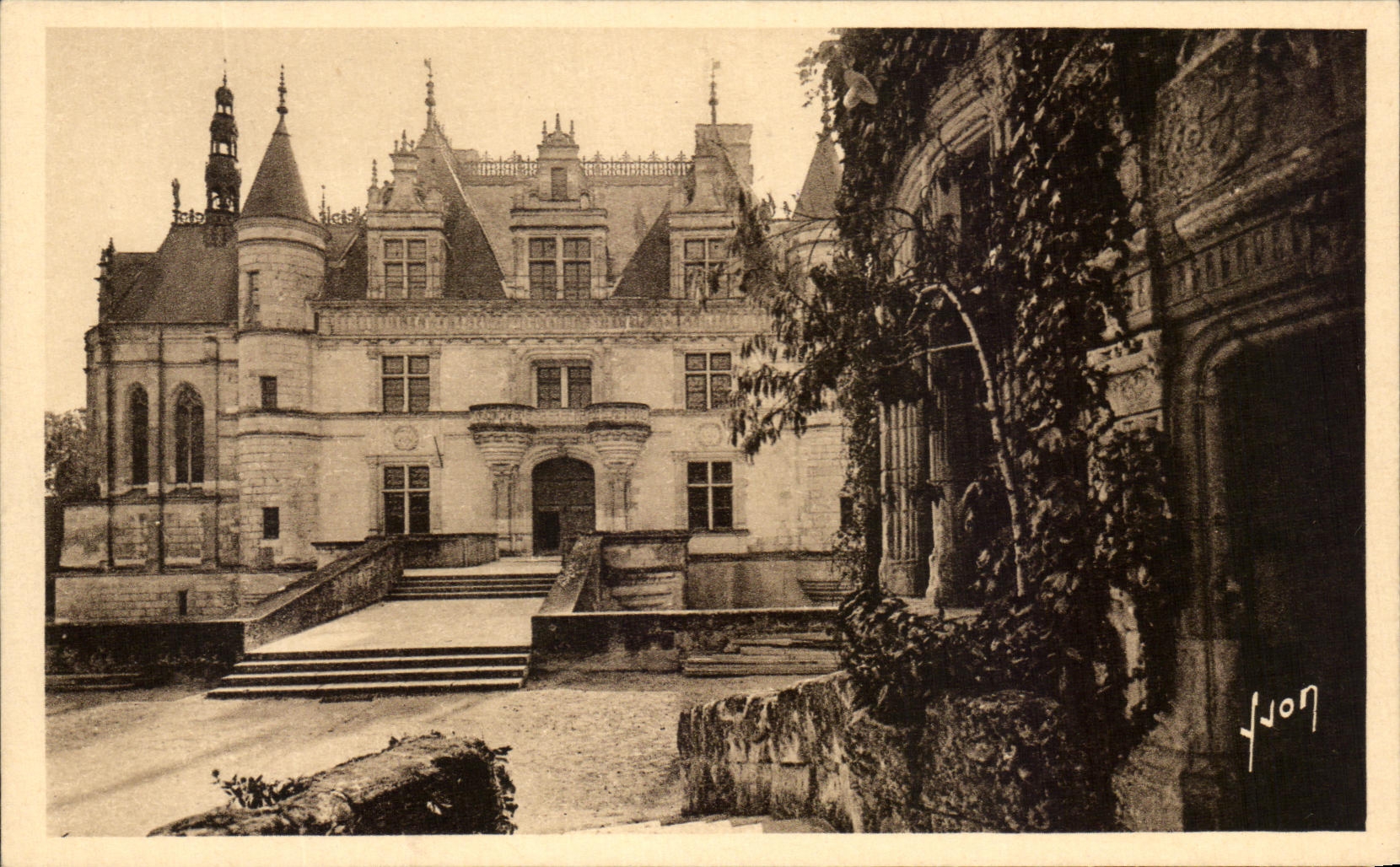 CPA Chenonceaux Le Chateau Aile Thomas Bohier et detail de la Tour des Marques