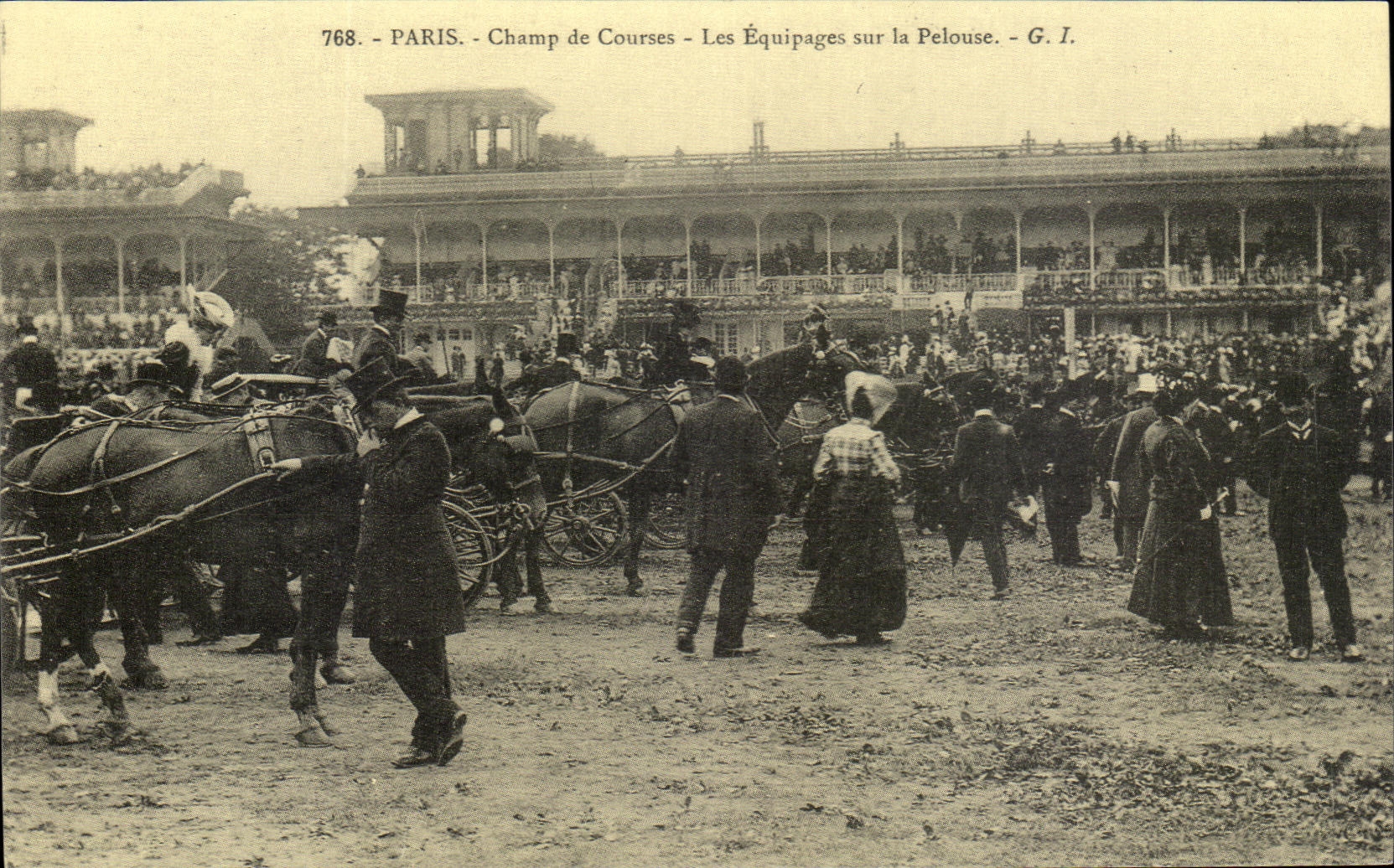 Paris - Champ de Courses - Les Équipages sur la Pelouse - G. I. - n° 768