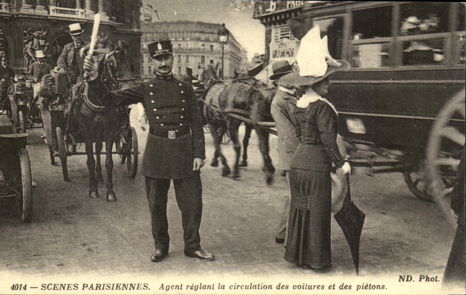 Pariser Szenen — Beamter, der den Verkehr von Autos und Fußgängern regelt — ND. Phol. n°4014