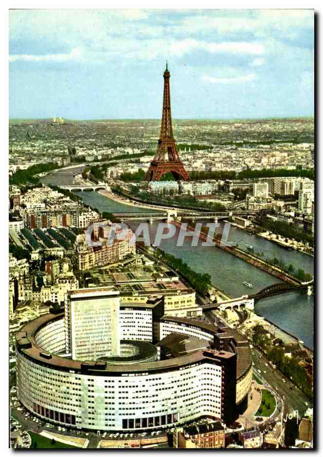 Paris - Vue aérienne de la Tour Eiffel et de la Seine — Éditeur : RTE, n° 5682
