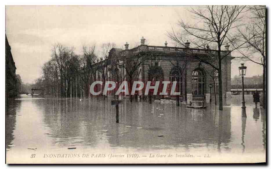 CPA Paris Inondations de Paris La Gare des Invalides