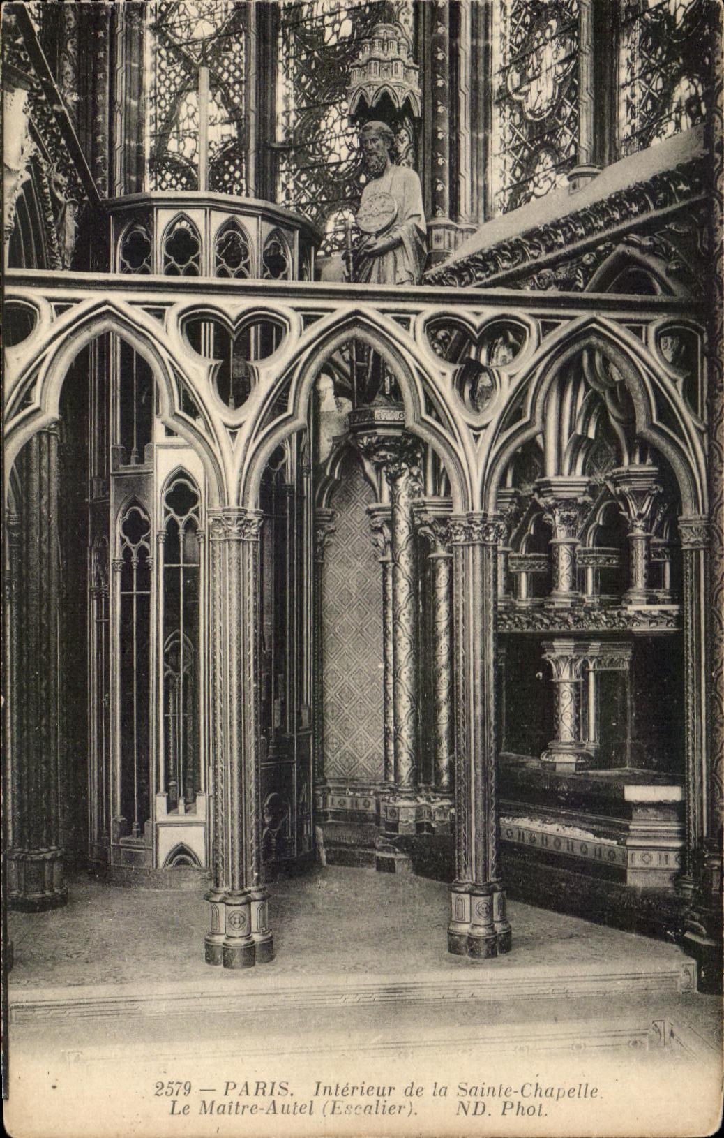 CPA Paris Interieur De La Sainte chapelle Le Maitre Autel