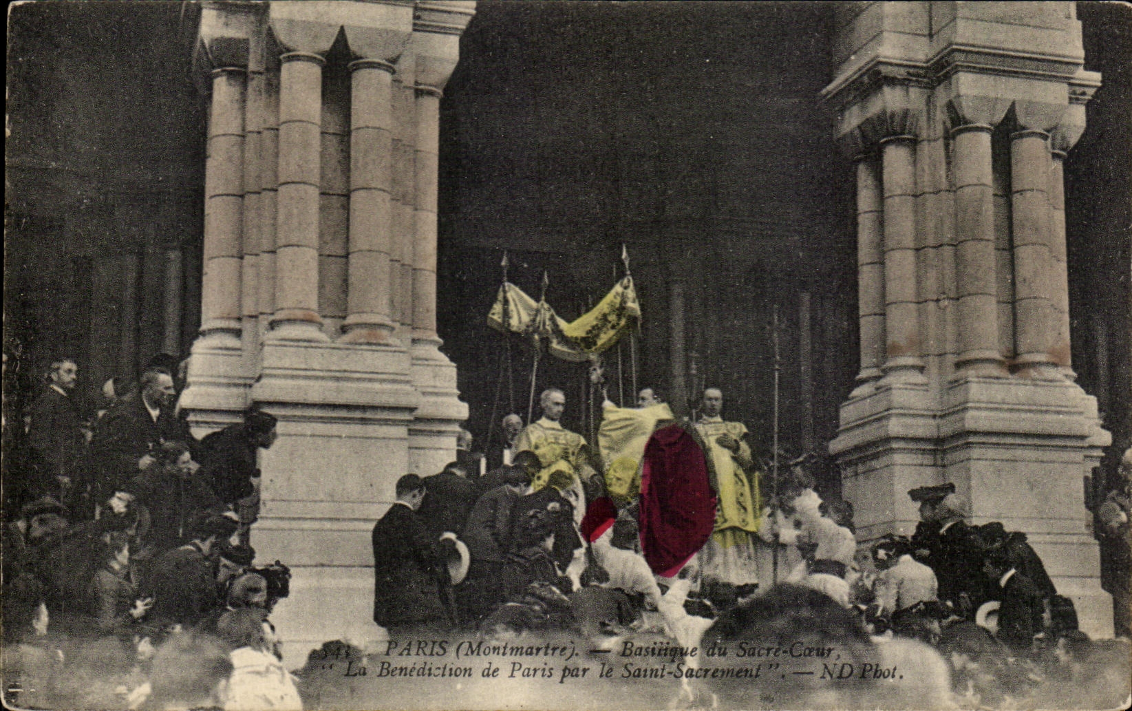 PARIS (Montmartre) — Basilika des Heiligen Herzens — Die Segnung von Paris durch das Heilige Sakrament — ND Pbot.