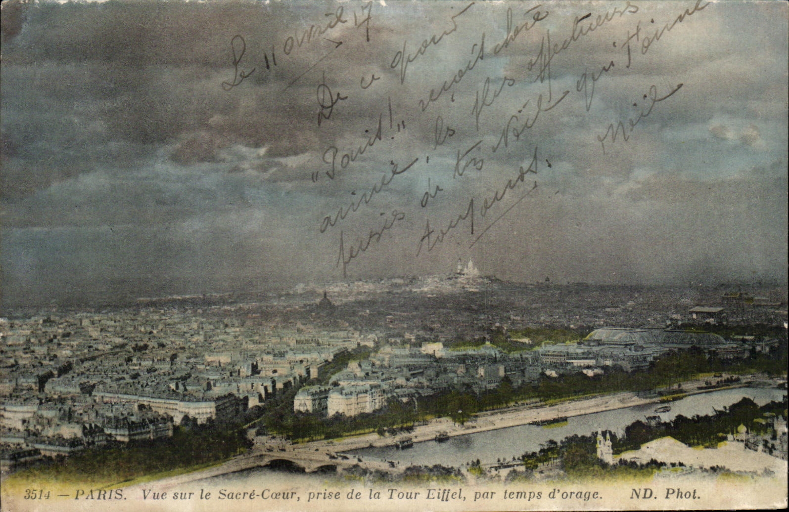 CPA Paris Vue sur le Sacre Coeur prise de la Tour Eiffel par temps d'orage