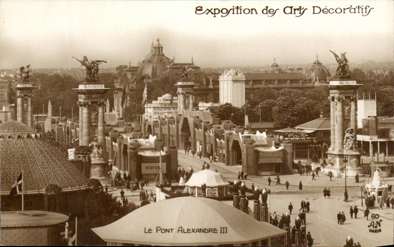 CPA Exposition des Cirty Decoralifs Le Pont Alexandre III