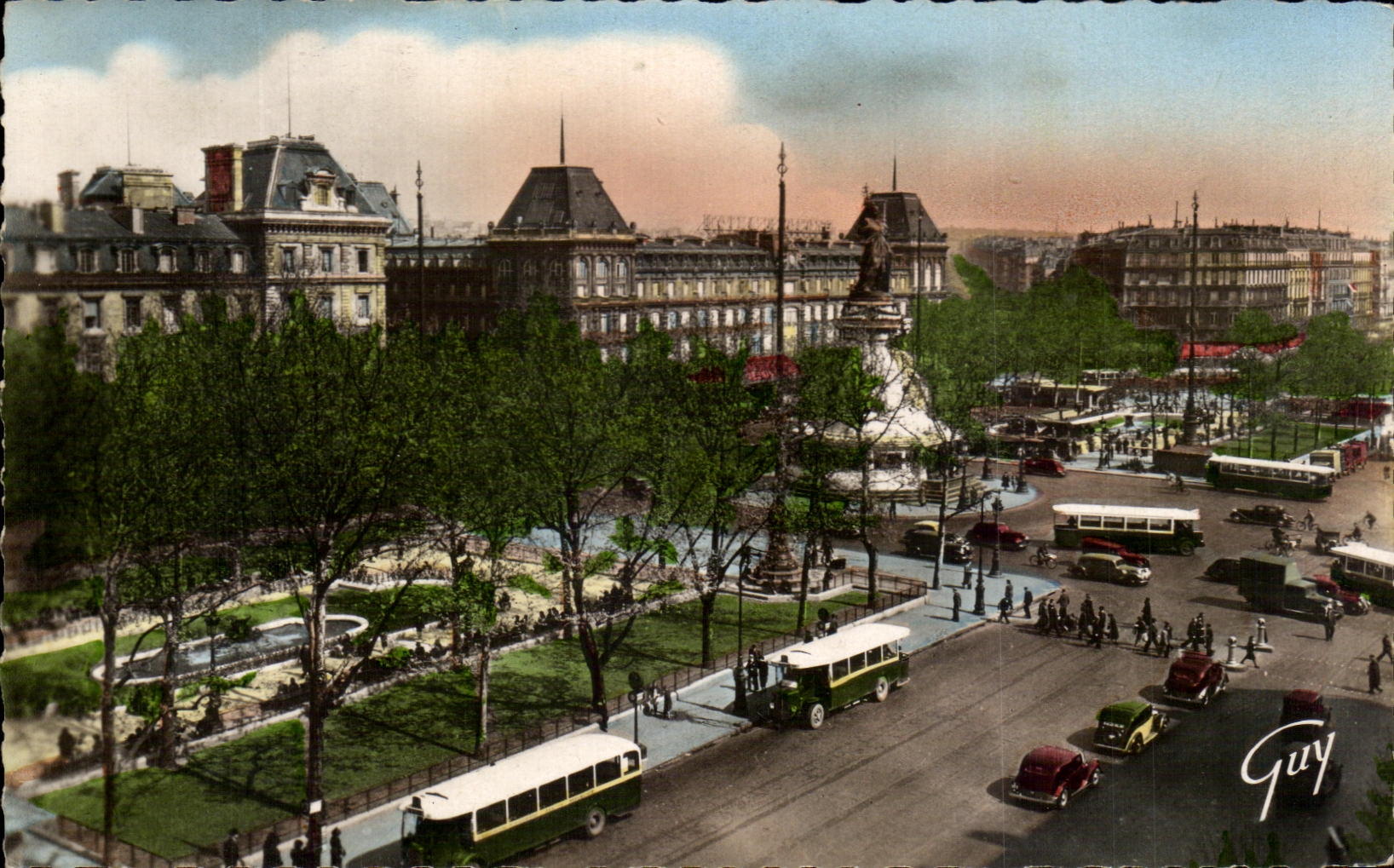 CPA Paris Et Ses Merveilles Place de la Republique