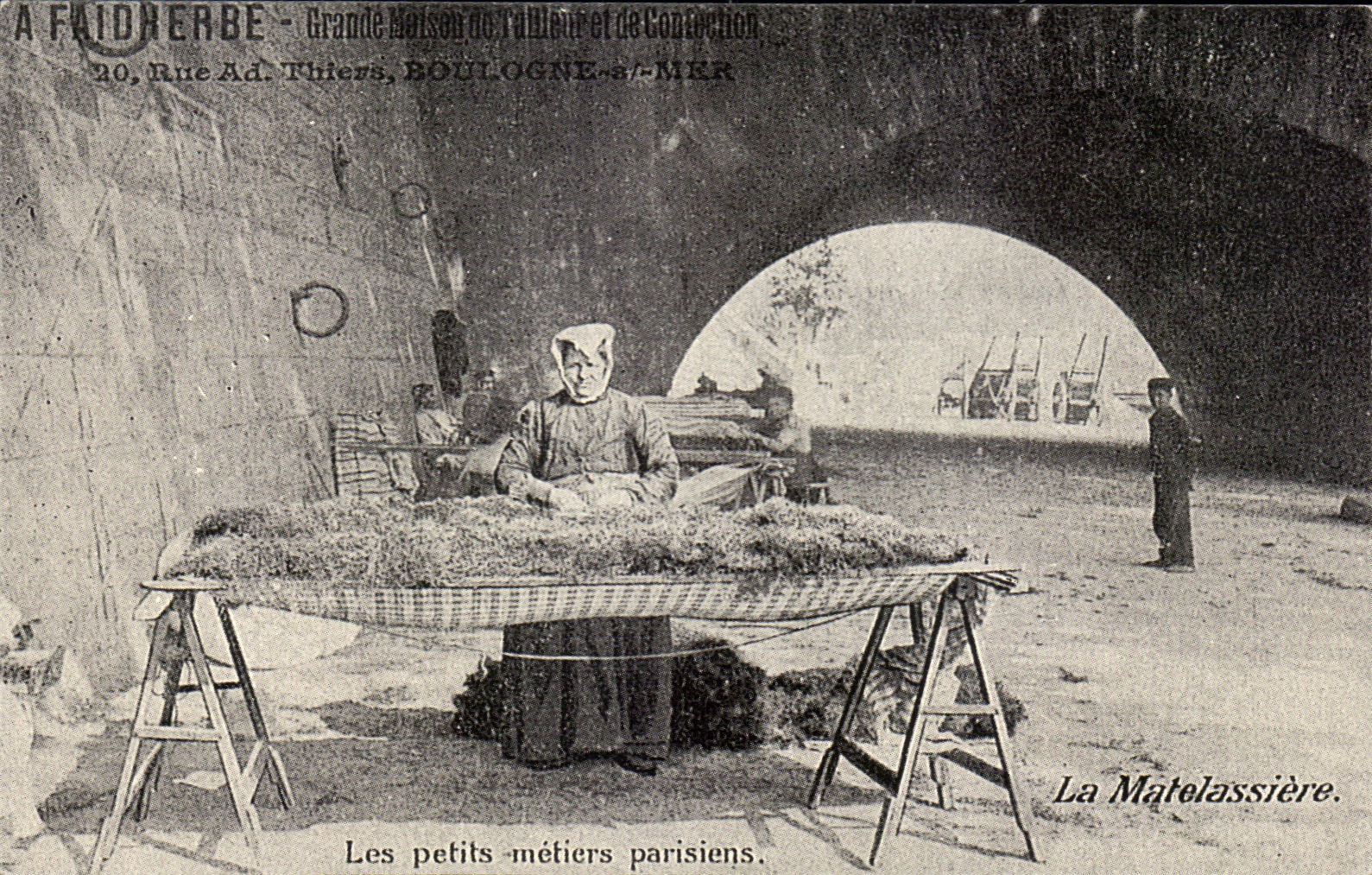 REPRO Paris Les Petits Metiers Parisiens La matelassiere