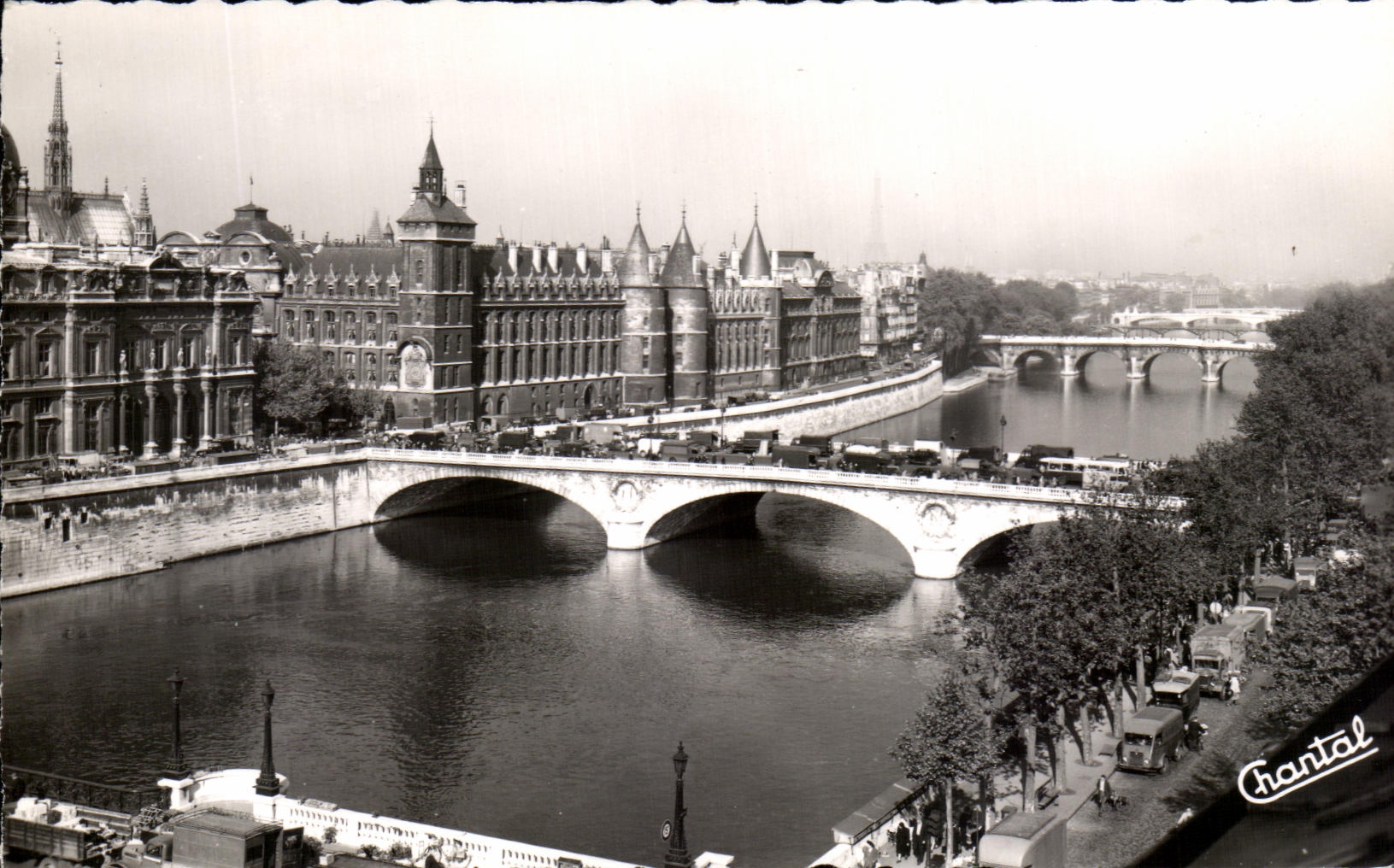 CPA Paris La Conciergerie et la Seine