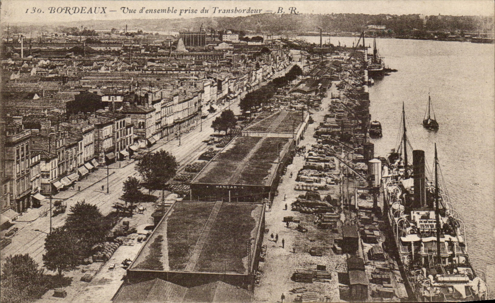 CPA Bordeaux Vue d'ensemble prise du Transbordeur Bateau