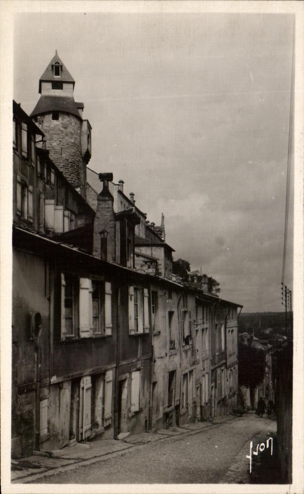 Bar-le-Duc (Meuse) — Vieille Rue dans la Ville Haute — Éditions d'Art YVON, Paris
