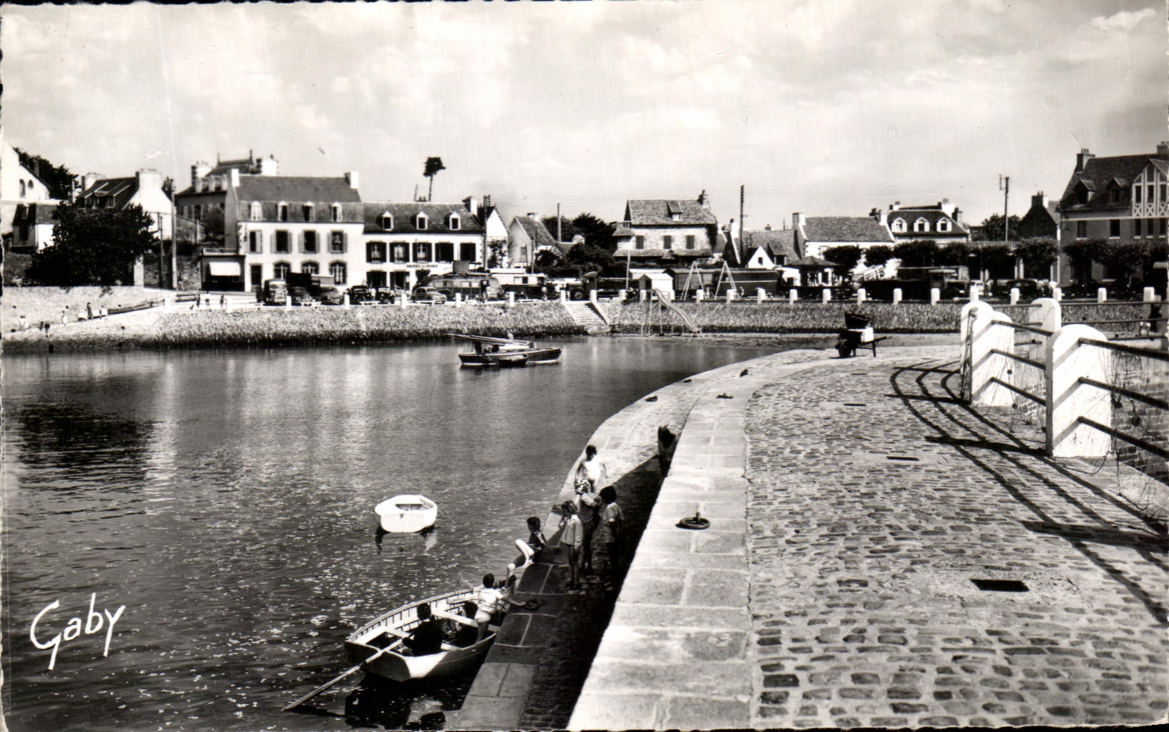 CPA Locquirec La Jette Promenade et la Plage