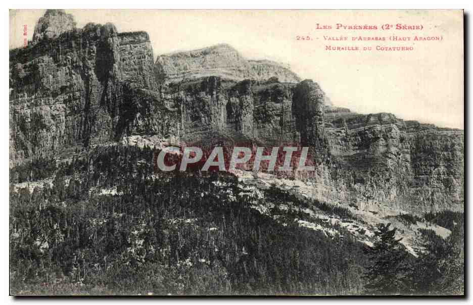 CPA Les Pyrenees Valler D'Arrasas Muraille de Cotatuero