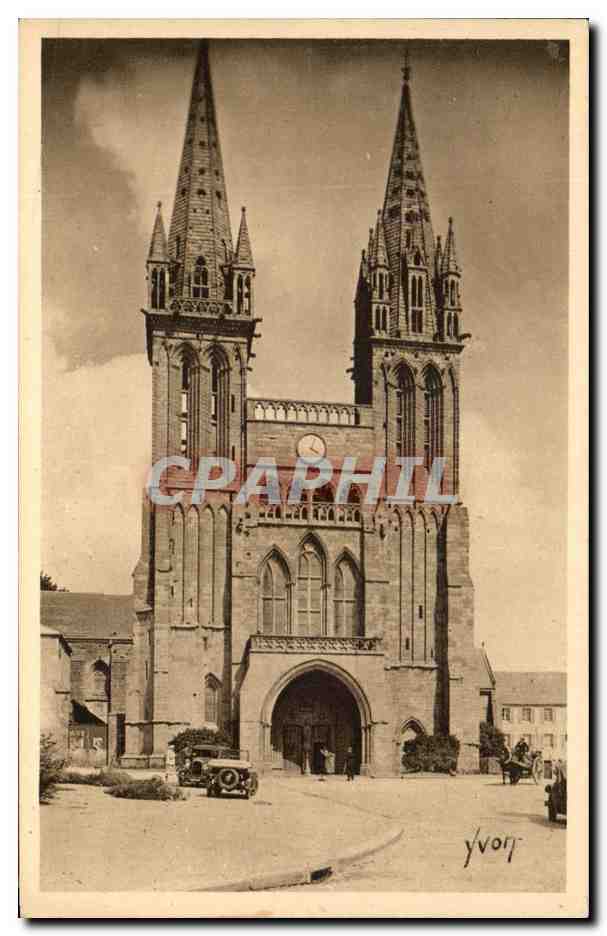 CPA St Pol de Leon Facade de la Basilique ancienne Cathedrale