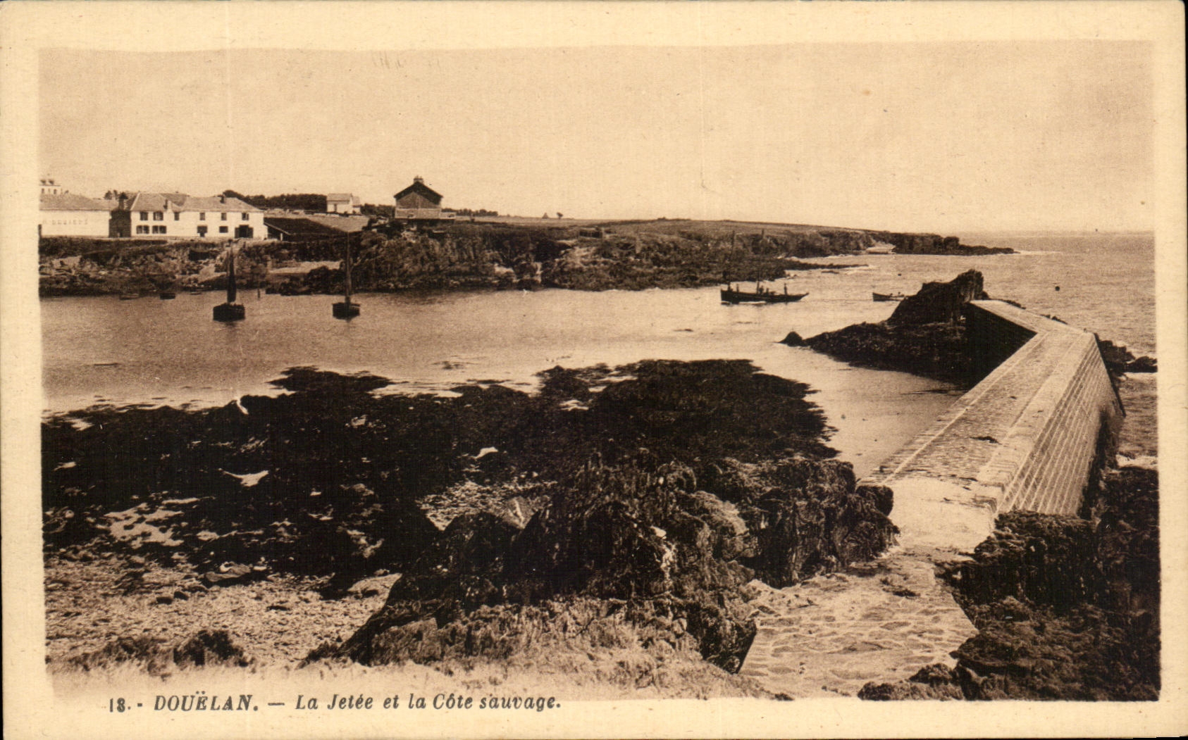 CPA Douelan la Jetee at la Cote Sauvage