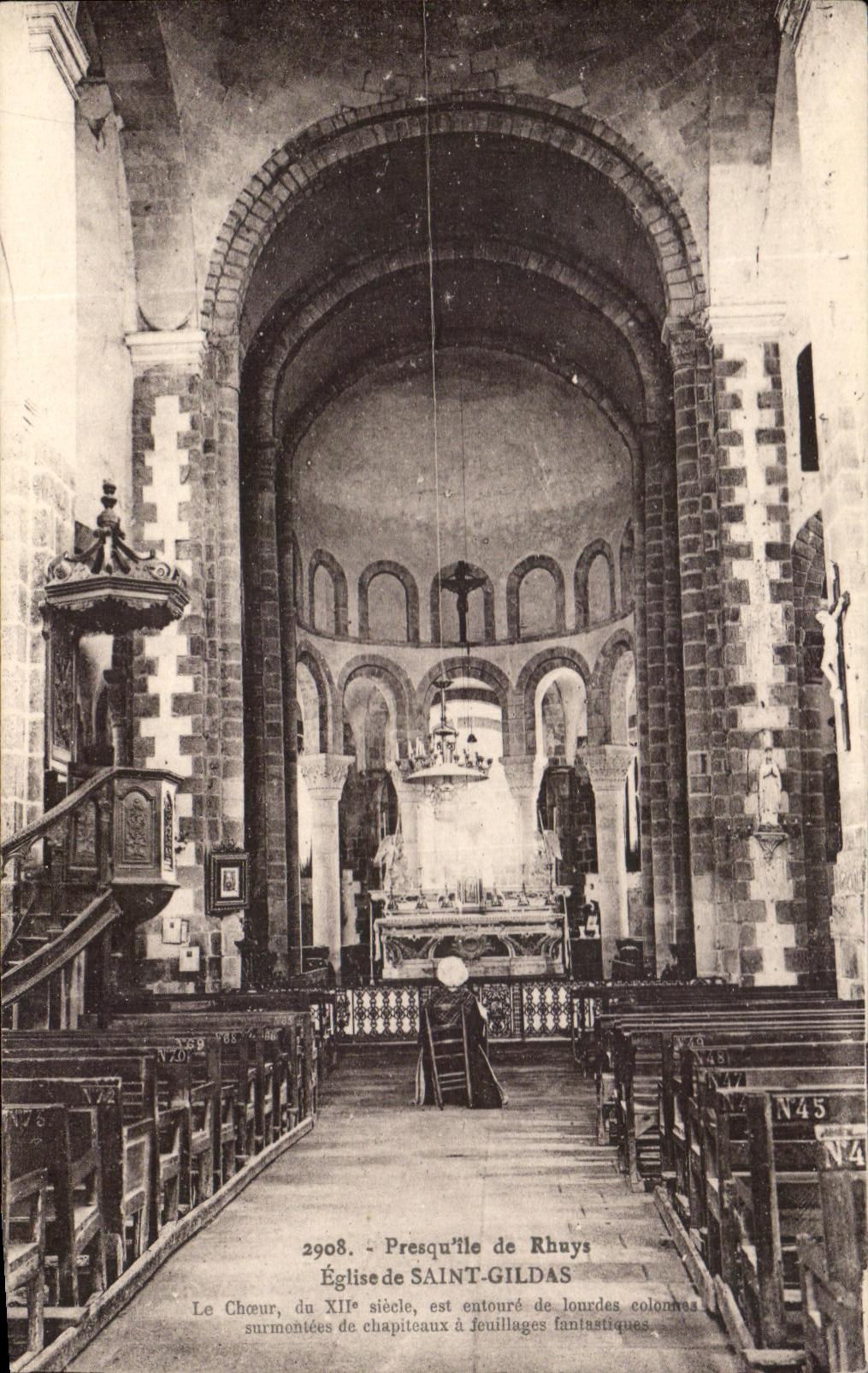 CPA Presqu'ile de Rhuys Eglise de Saint Gildas Le Choeur