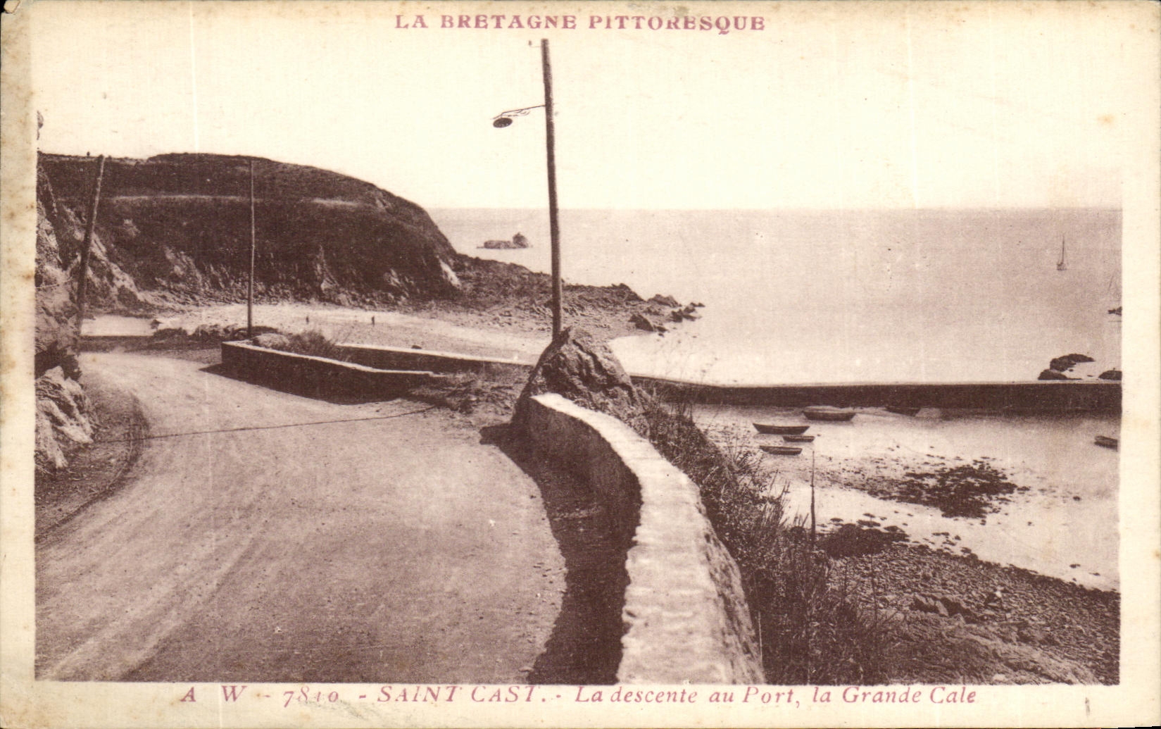 CPA La Bretagne Pittoresque Saint Cast La descente au port La grande cale 