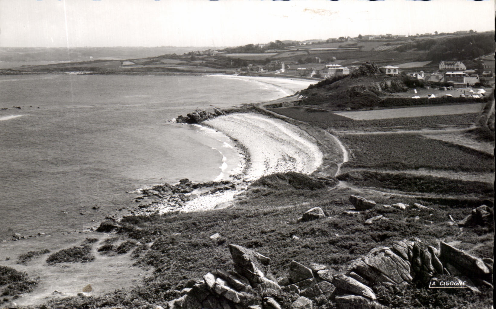 Primmel-Tregastel — La Côte Nord, au fond, la plage — La Cigogne, n° 29.183.39