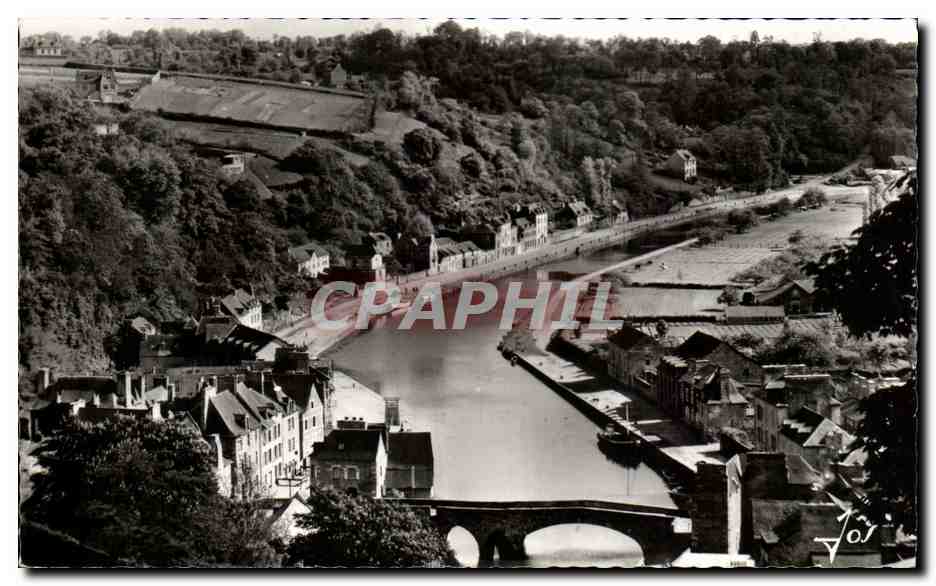 Dinan (C.-du-N.) — La vallée de la Rance vue des remparts près de la Tour Ste-Catherine — Éditions d'Art Jos. Châteaulin
