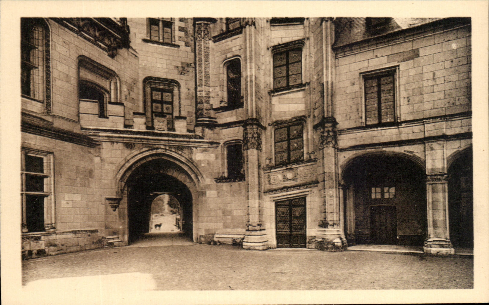 Château de Chaumont-sur-Loire — Détail de l'Escalier — Édition A.S. Mon